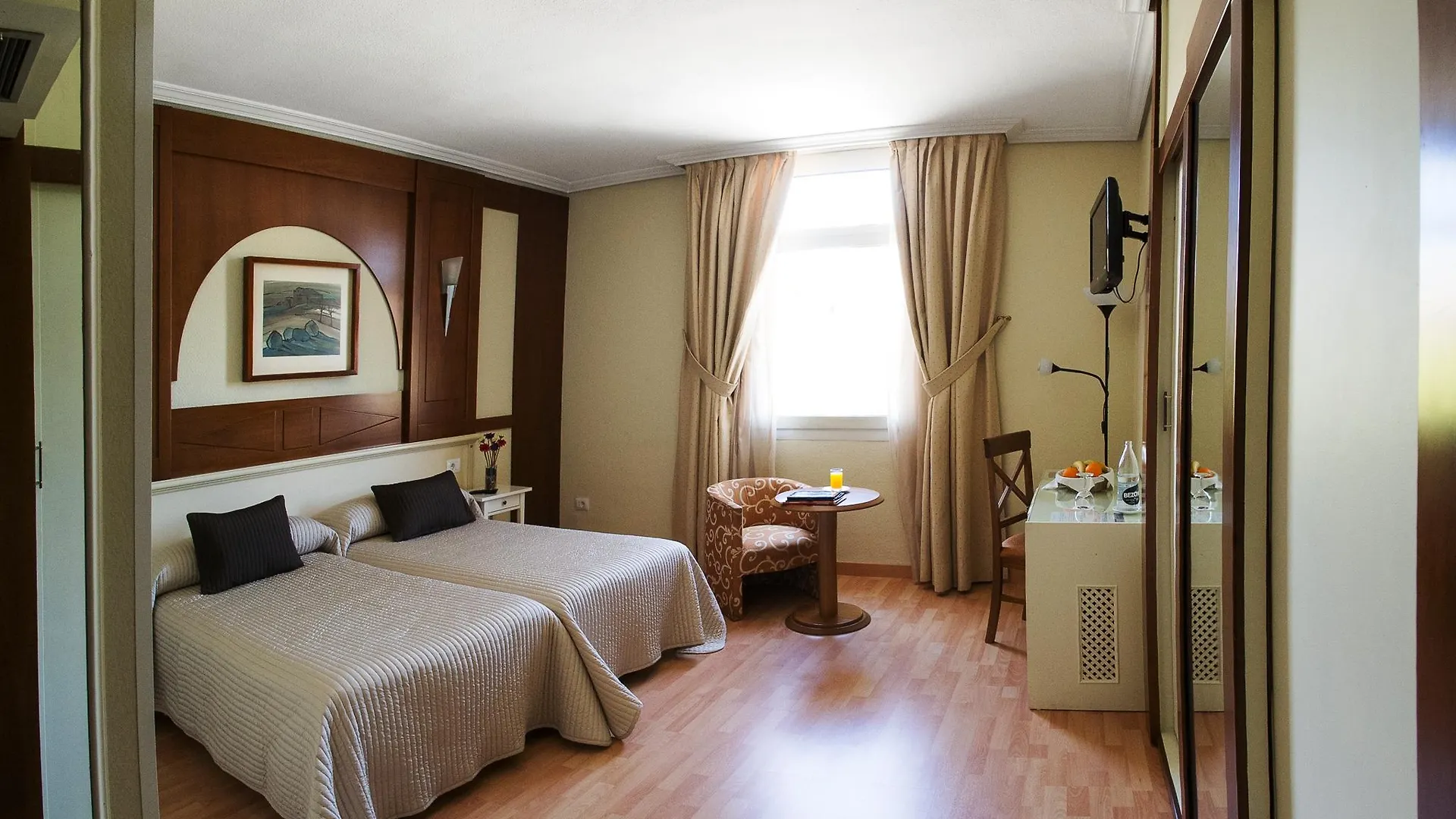 ****  Hotel Pasarela Sevilla España