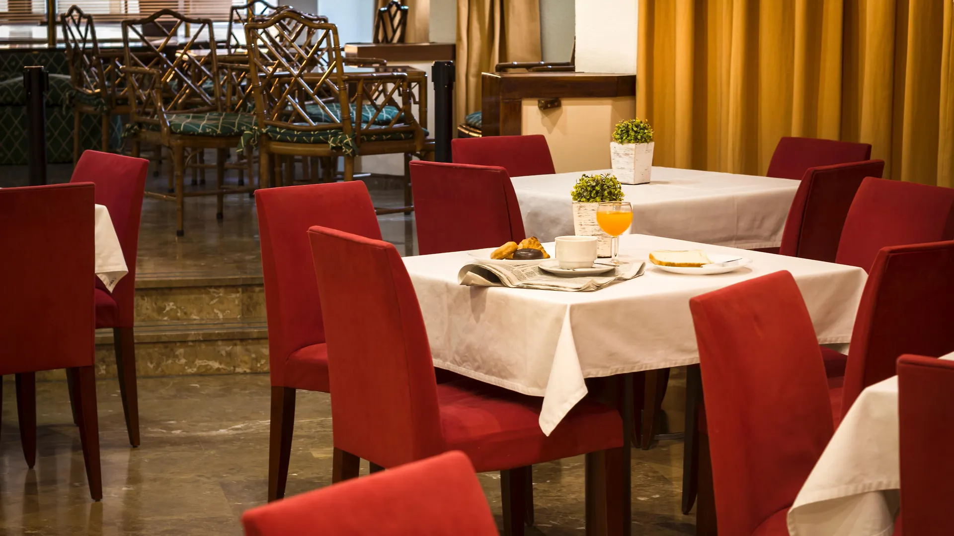 Hotel Pasarela Sevilla