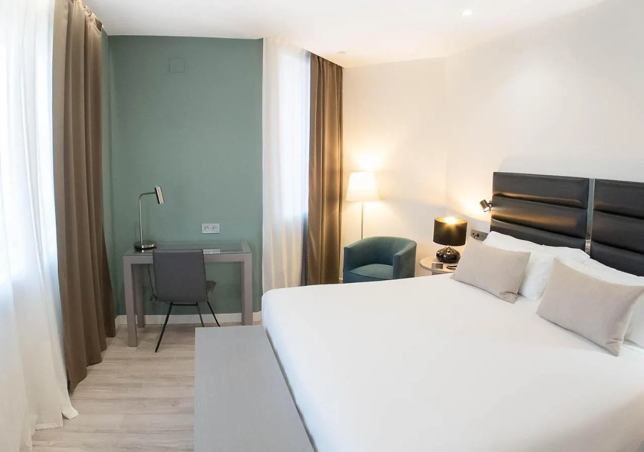 Hotel Pasarela Sevilla