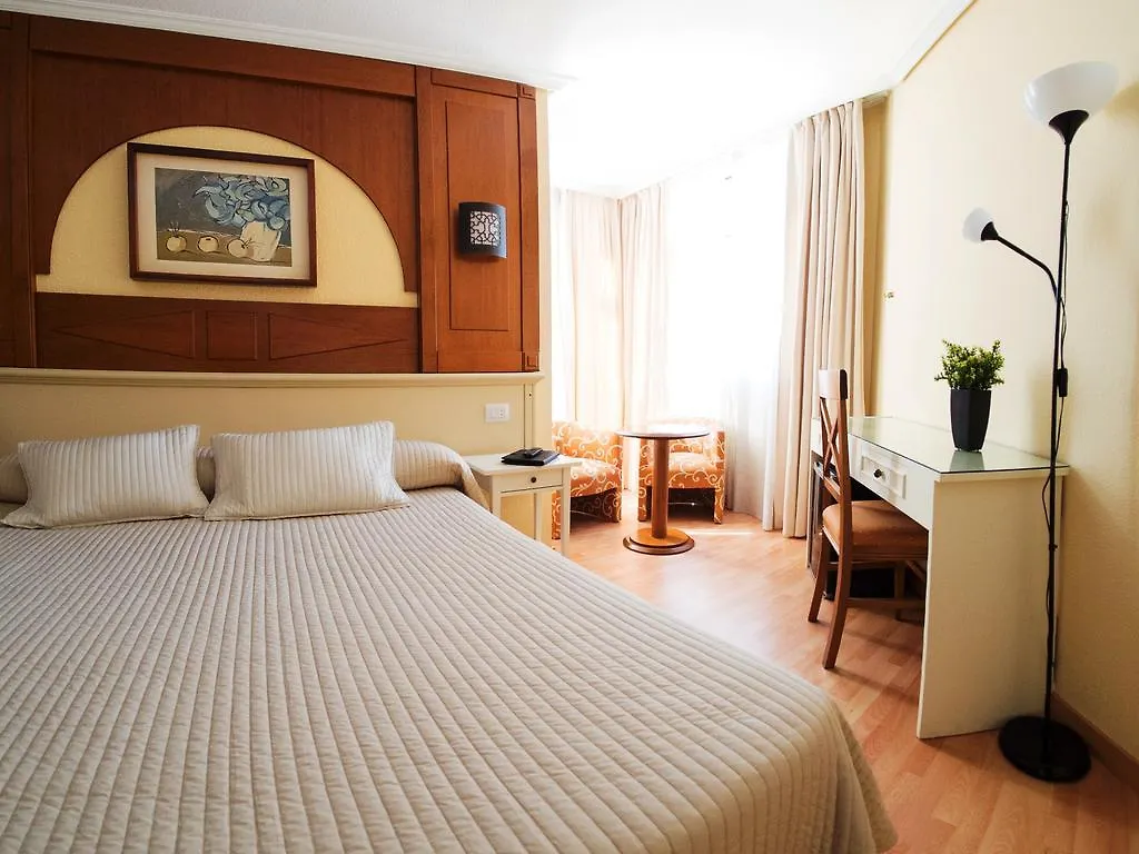 Hotel Pasarela Sevilla